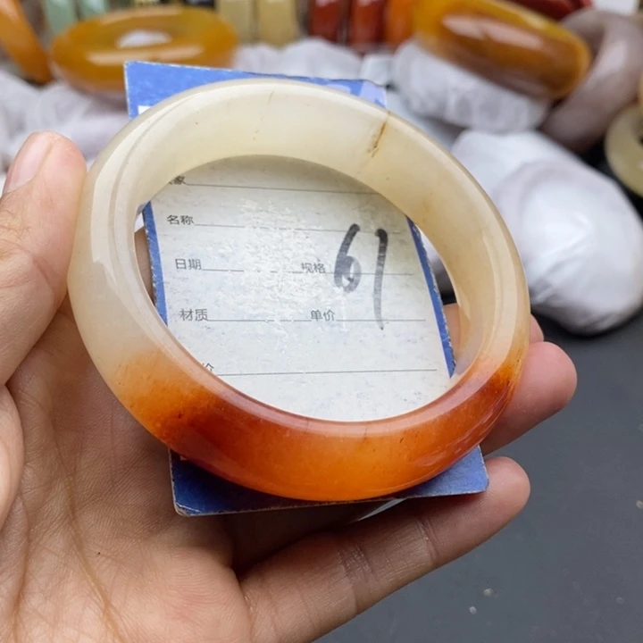 石英质玉未镶嵌手镯