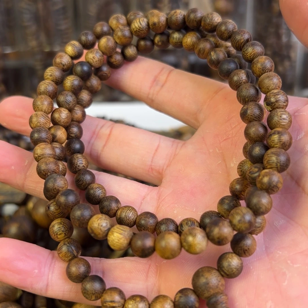 沉香手串龙****)乌身圆叶手串17