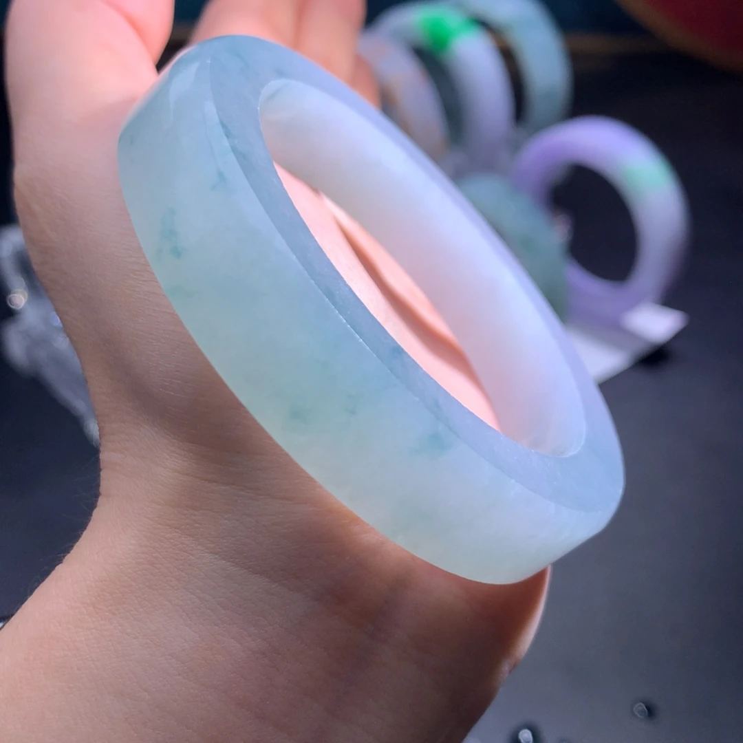 未镶嵌特价大漏冰飘花定制翡翠