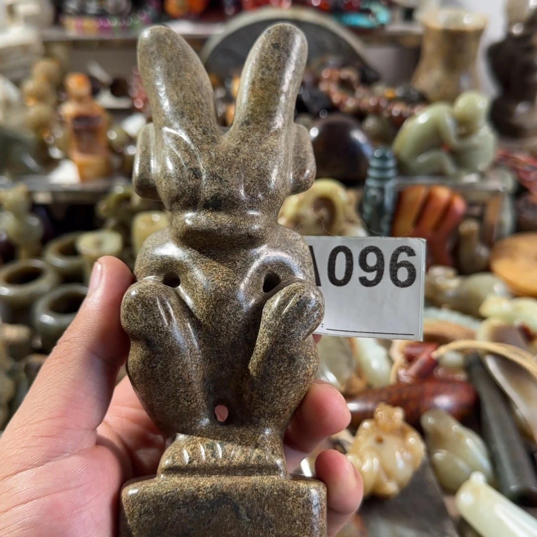 未镶嵌蛇纹石玉颈饰