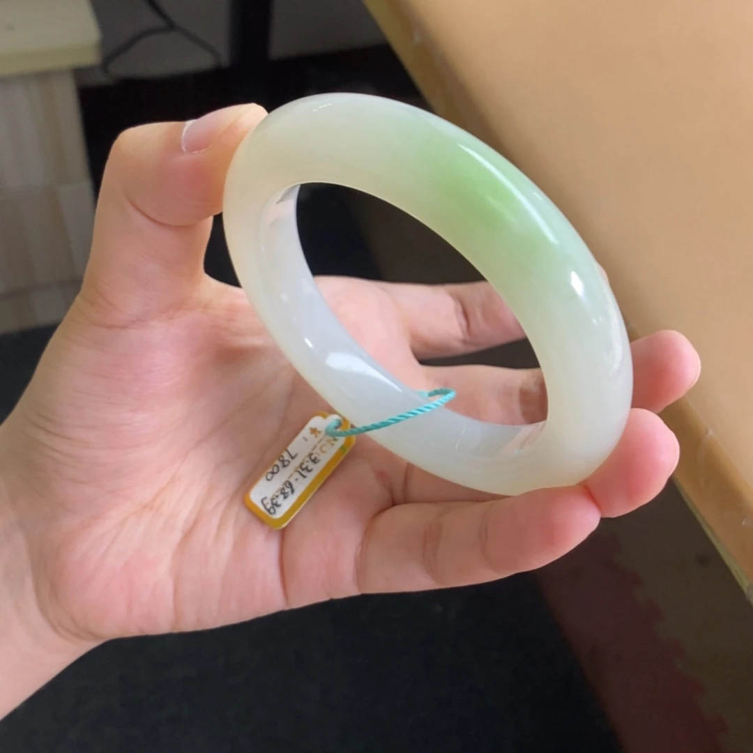 【闪购商品】和田玉（翠青玉）手镯未镶嵌55-57冰润白一口艳翠