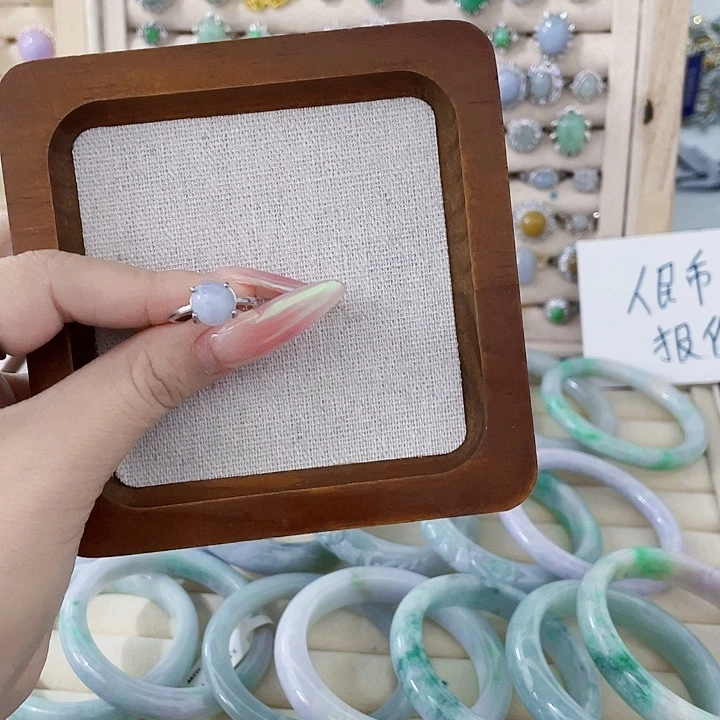 翡翠未镶嵌颈饰天然翡翠Ａ货