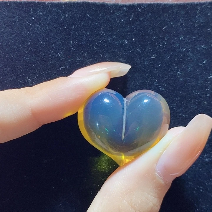 蓝珀未镶嵌珠宝奇石墨西哥蓝珀爱心屁桃