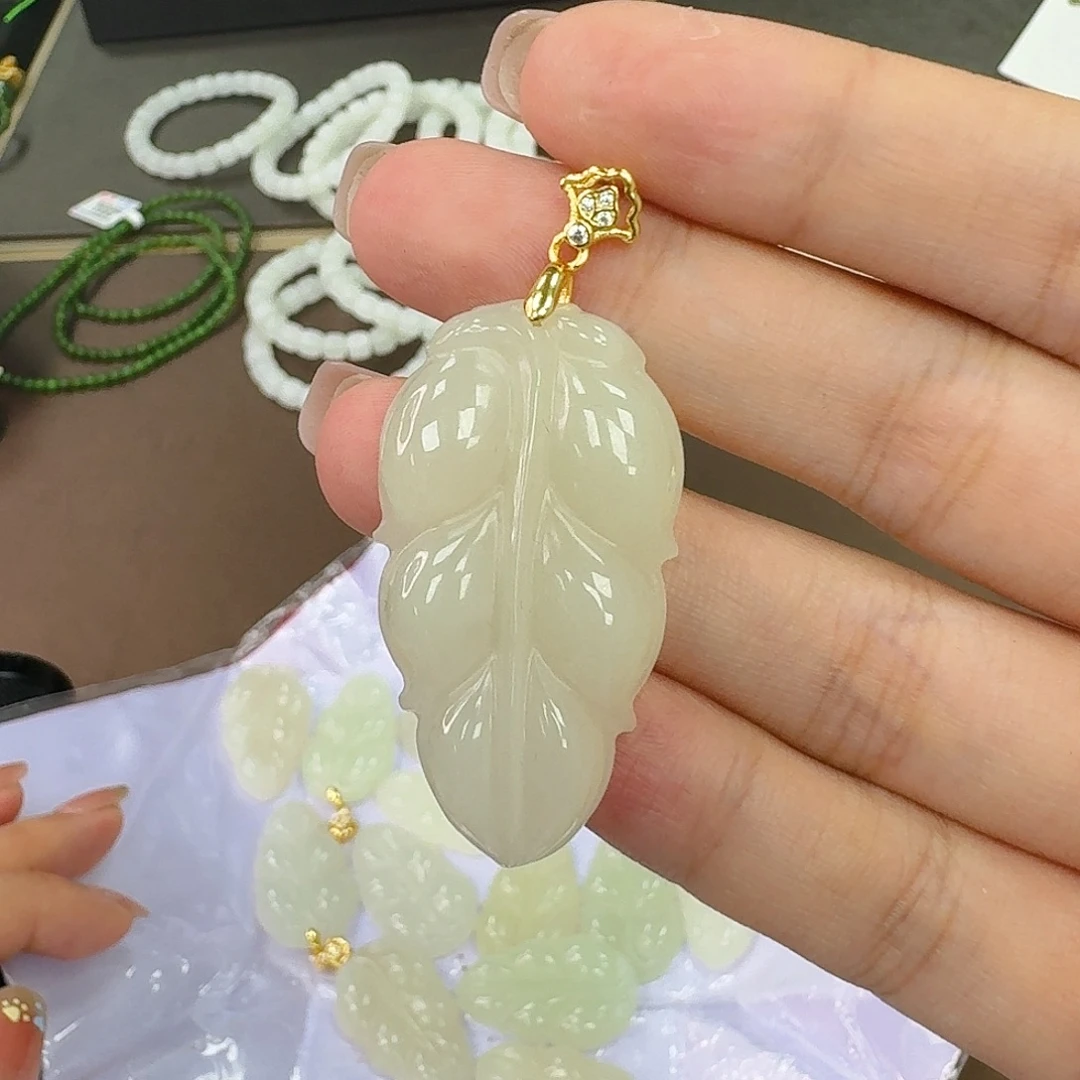 和田玉银S925镶嵌颈饰白玉大号叶子