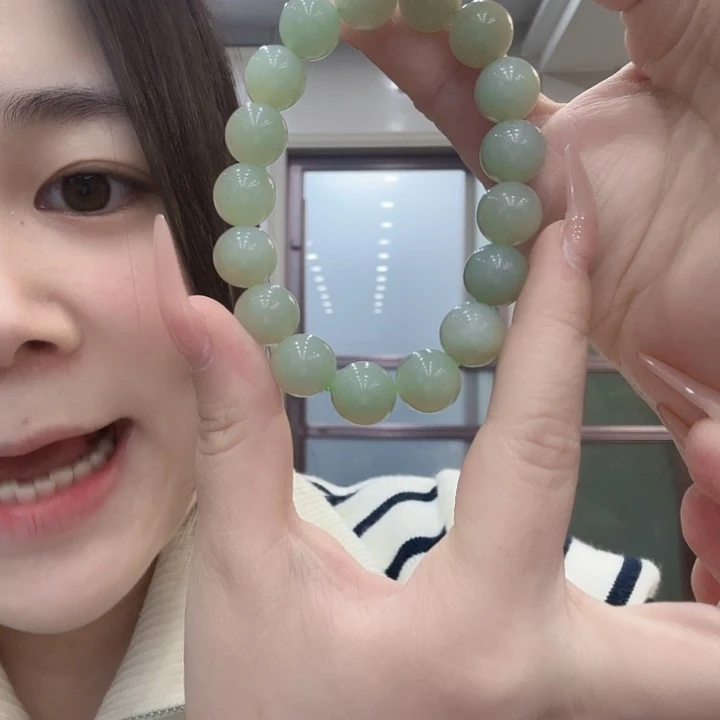 和田玉未镶嵌手串