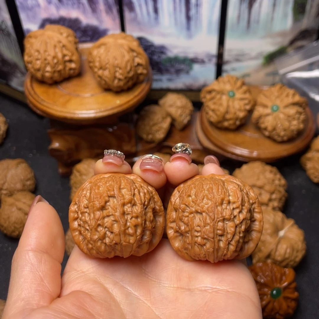 语***秋文玩核桃把件38血麒麟