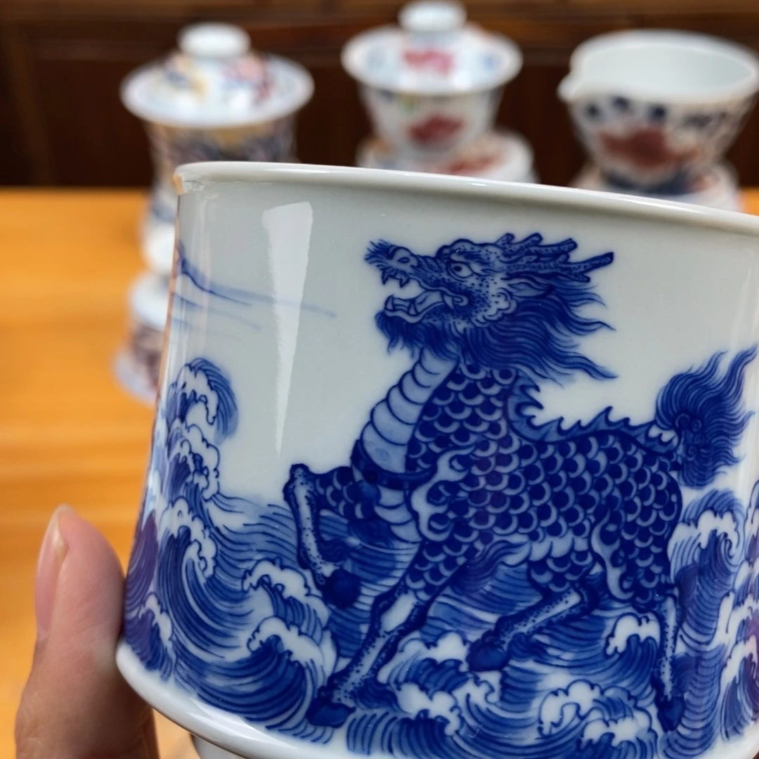 手绘现代茶具非仿古