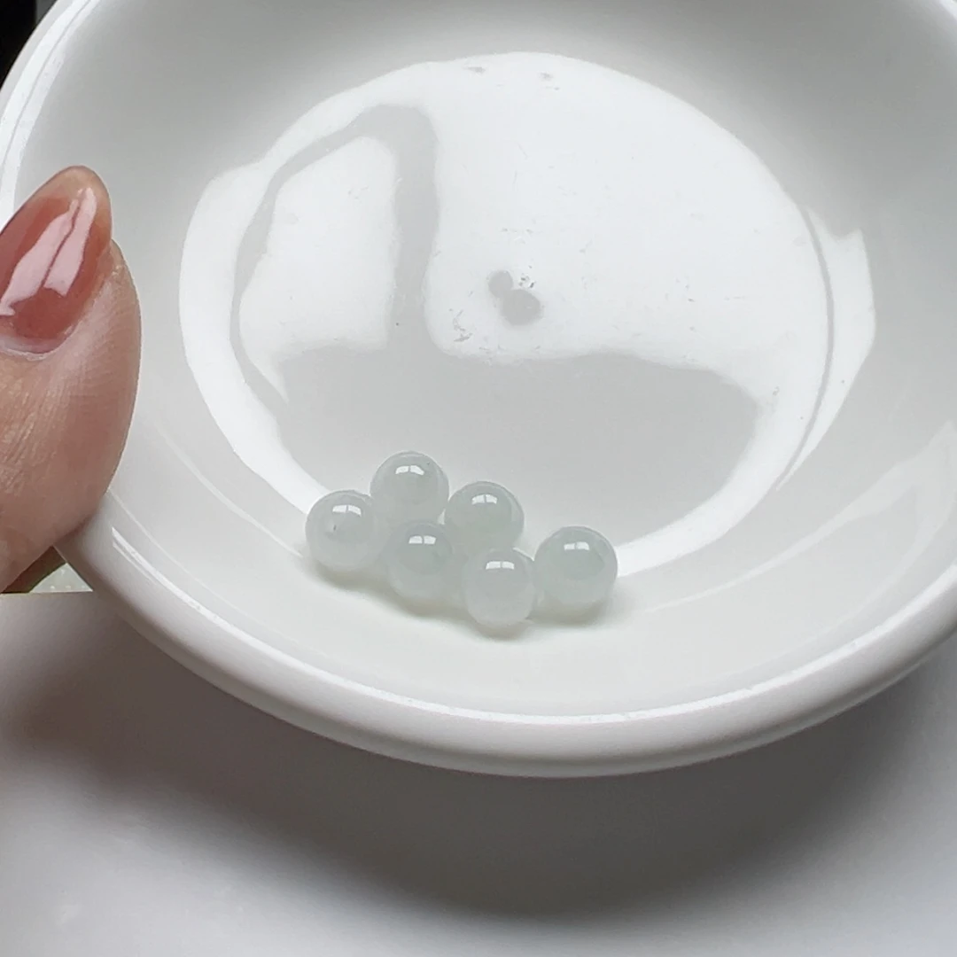 翡翠散珠用****1多样性发货卡7，5颗