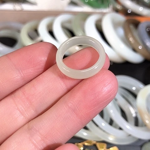 和田玉戒指未镶嵌