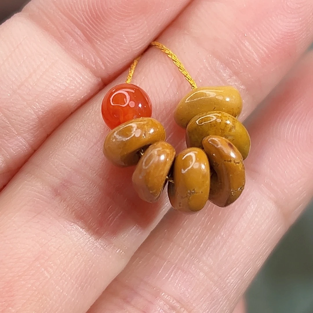 南红玛瑙未镶嵌珠宝奇石