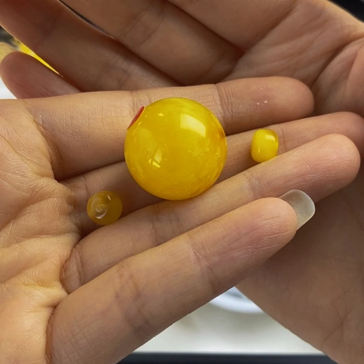 未镶嵌蜜蜡裸石无*?微瑕