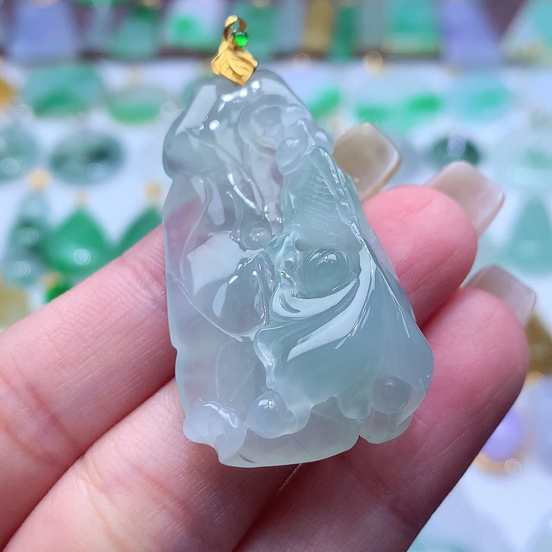 翡翠未镶嵌颈饰翡翠
