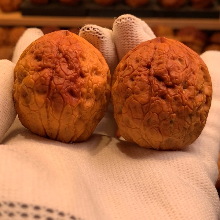 文玩核桃吊坠38……….