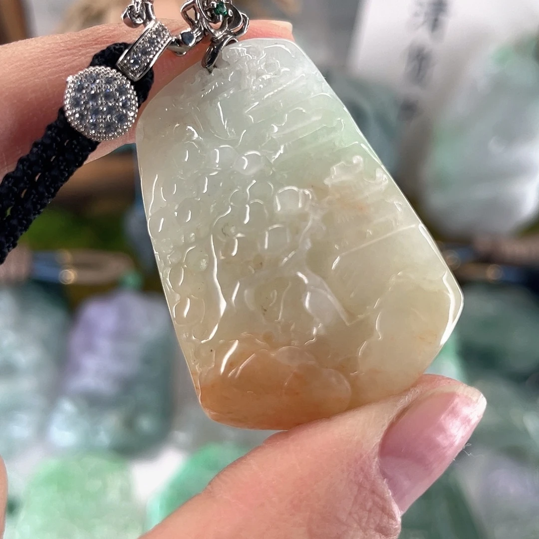 翡翠未镶嵌颈饰山水牌