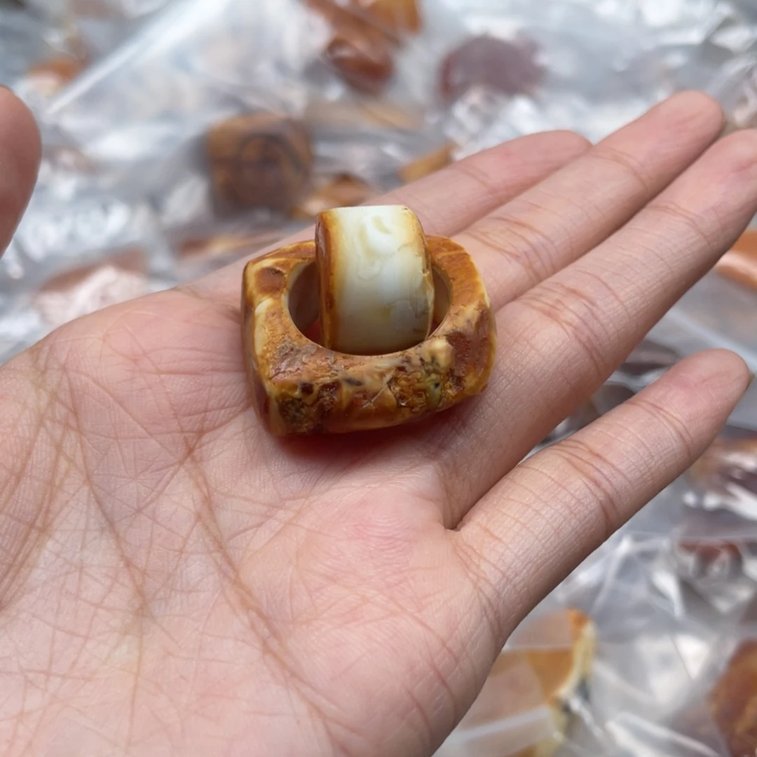 未镶嵌蜜蜡珠宝奇石彼****茗