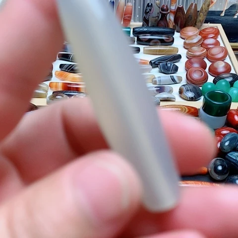 玛瑙/玉髓颈饰合金