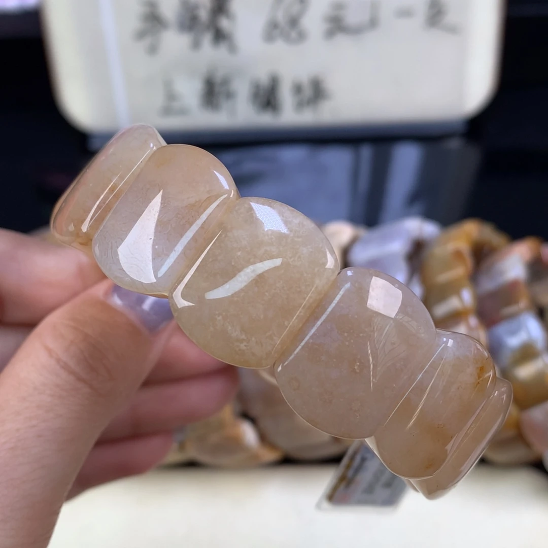 硅化珊瑚（珊瑚玉）未镶嵌吊坠(赠链)精美五折手牌（51号）