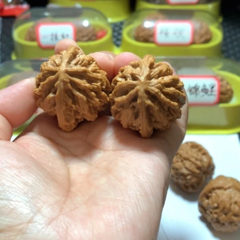 吊坠文玩核桃京八对