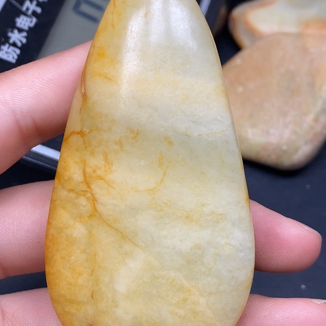 和田玉（糖玉）未镶嵌挂件