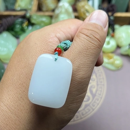 蛇纹石玉合金颈饰