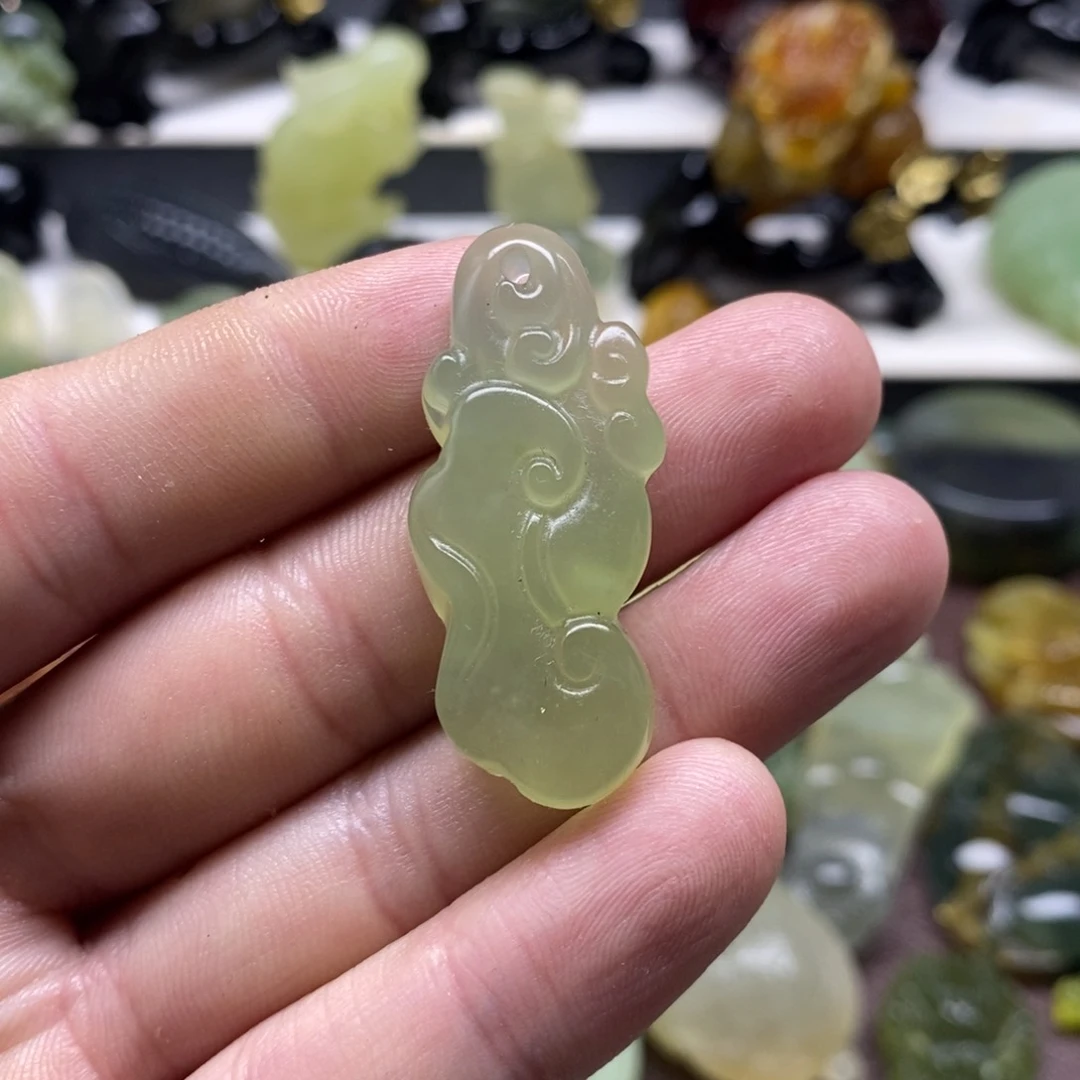 岫玉祥云吊坠未镶嵌