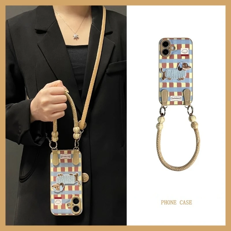 格纹刺绣耳机小狗适用iPhone16promax苹果15手机壳14斜挎绳13华为