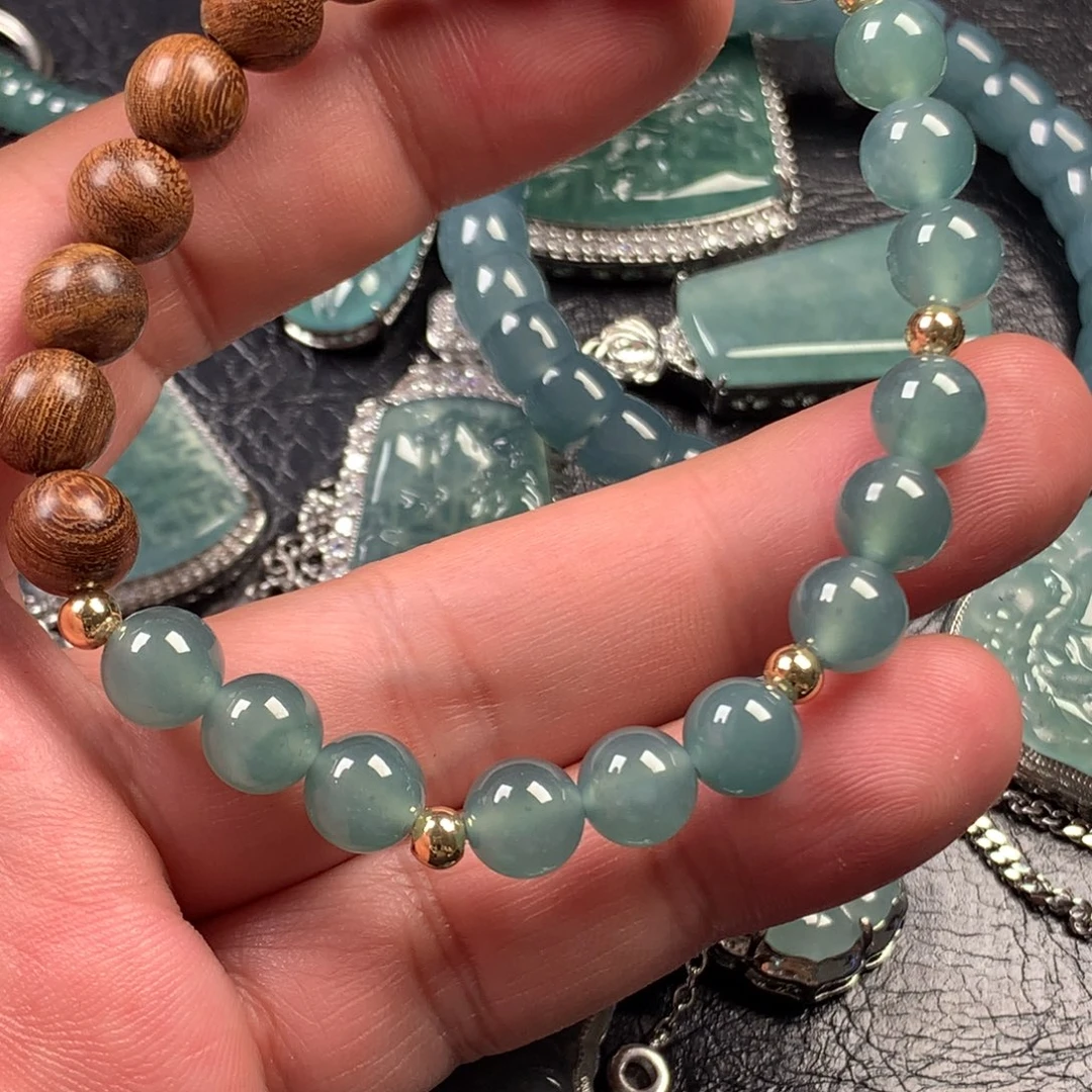 翡翠未镶嵌颈饰手串