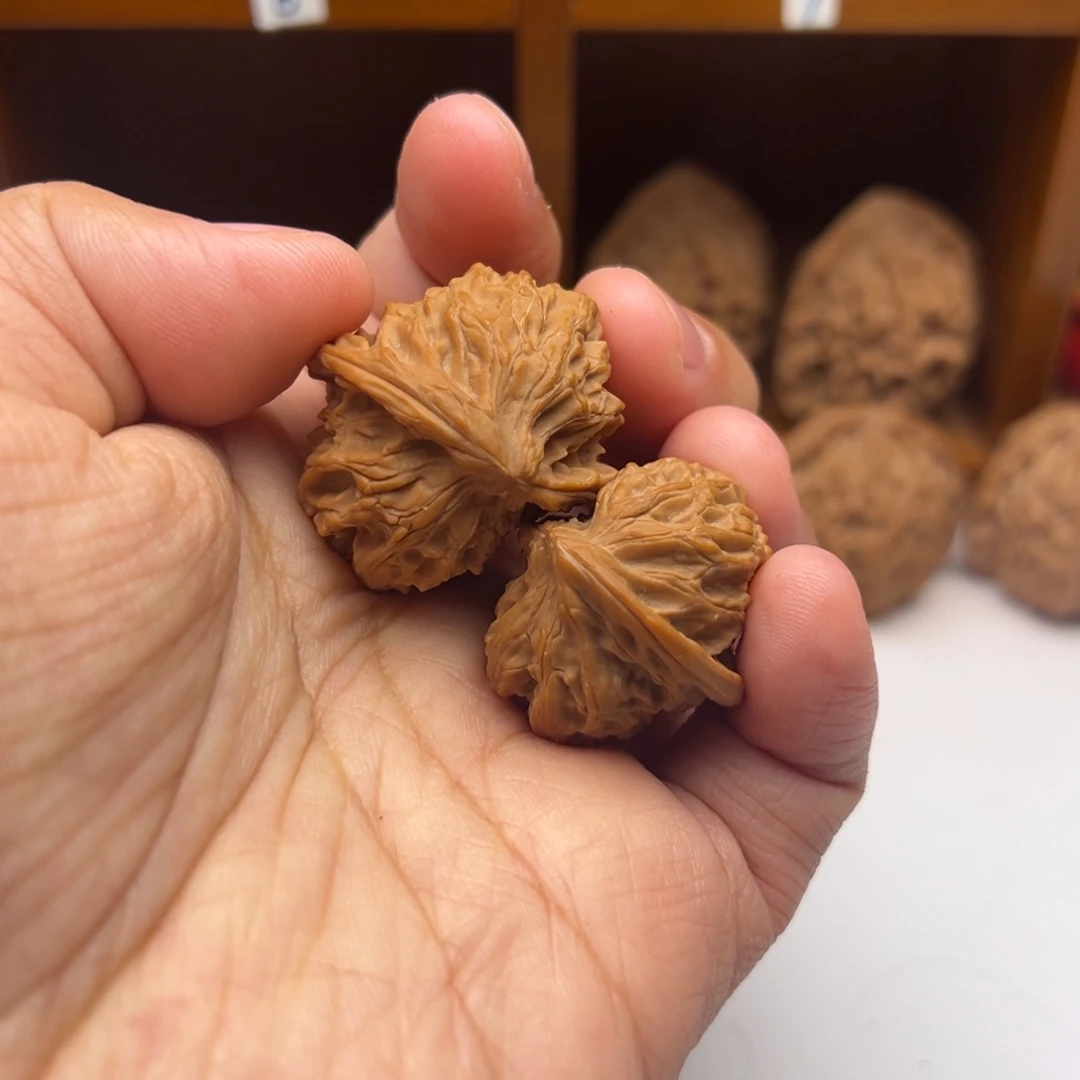 文玩核桃吊坠平顶全品半壁