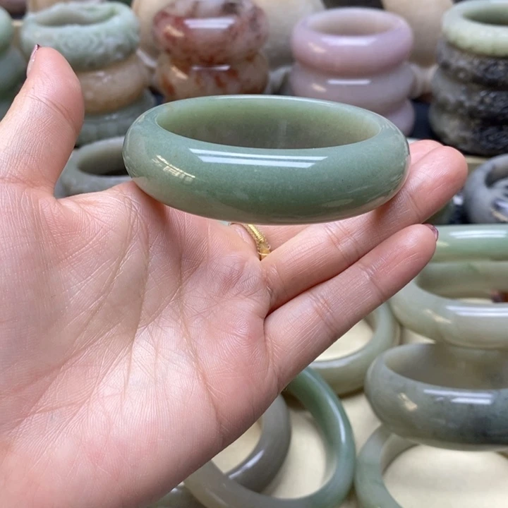 石英岩玉手镯未镶嵌慕*