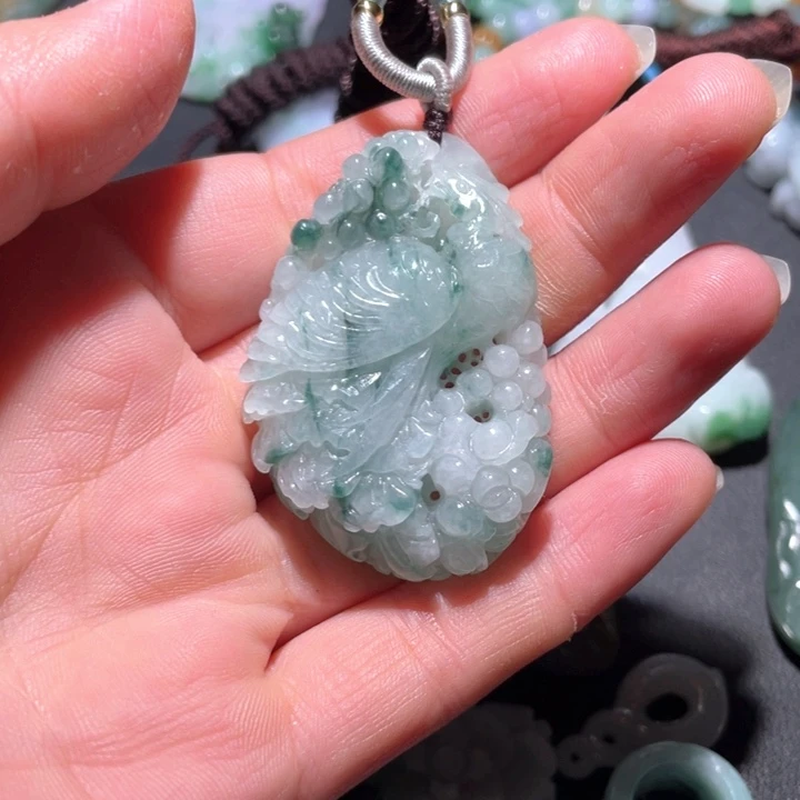 【闪购商品】翡翠颈饰未镶嵌天然翡翠