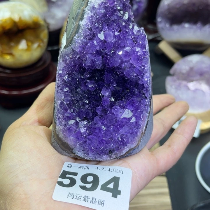紫晶大型摆件（非配饰）未镶嵌