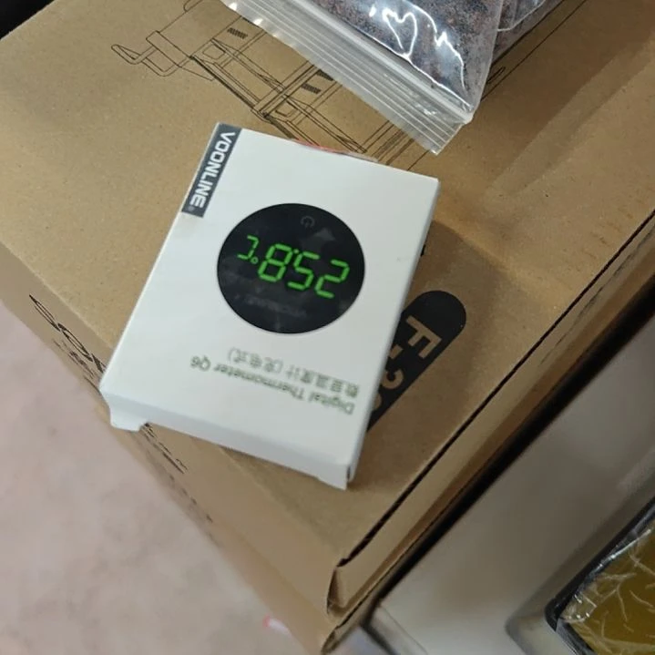 沃维朗温度计充电式Q6。