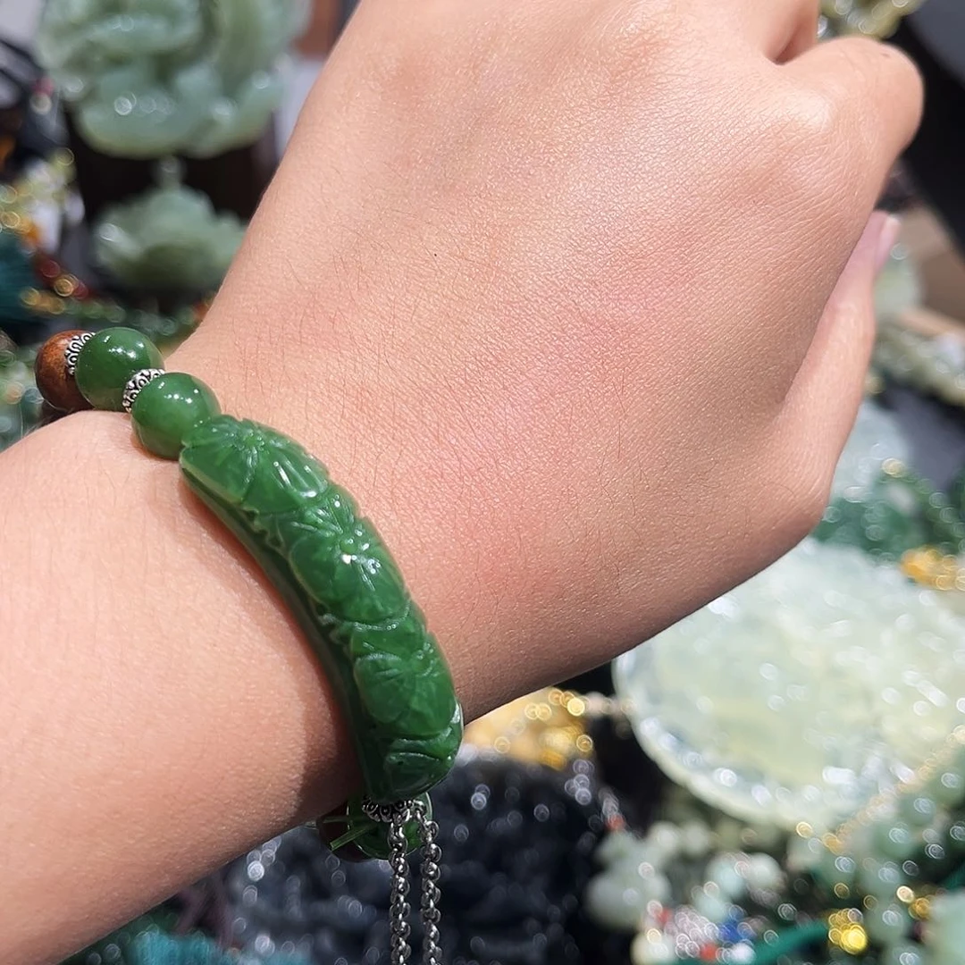 颈饰未镶嵌和田玉志*