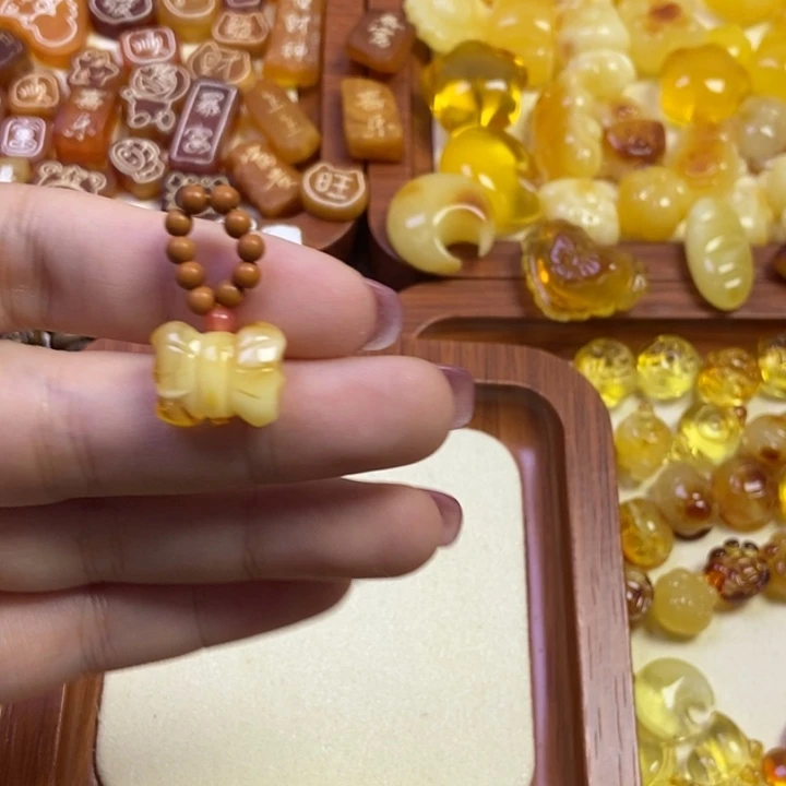 橄榄核吊坠蝴蝶结提溜