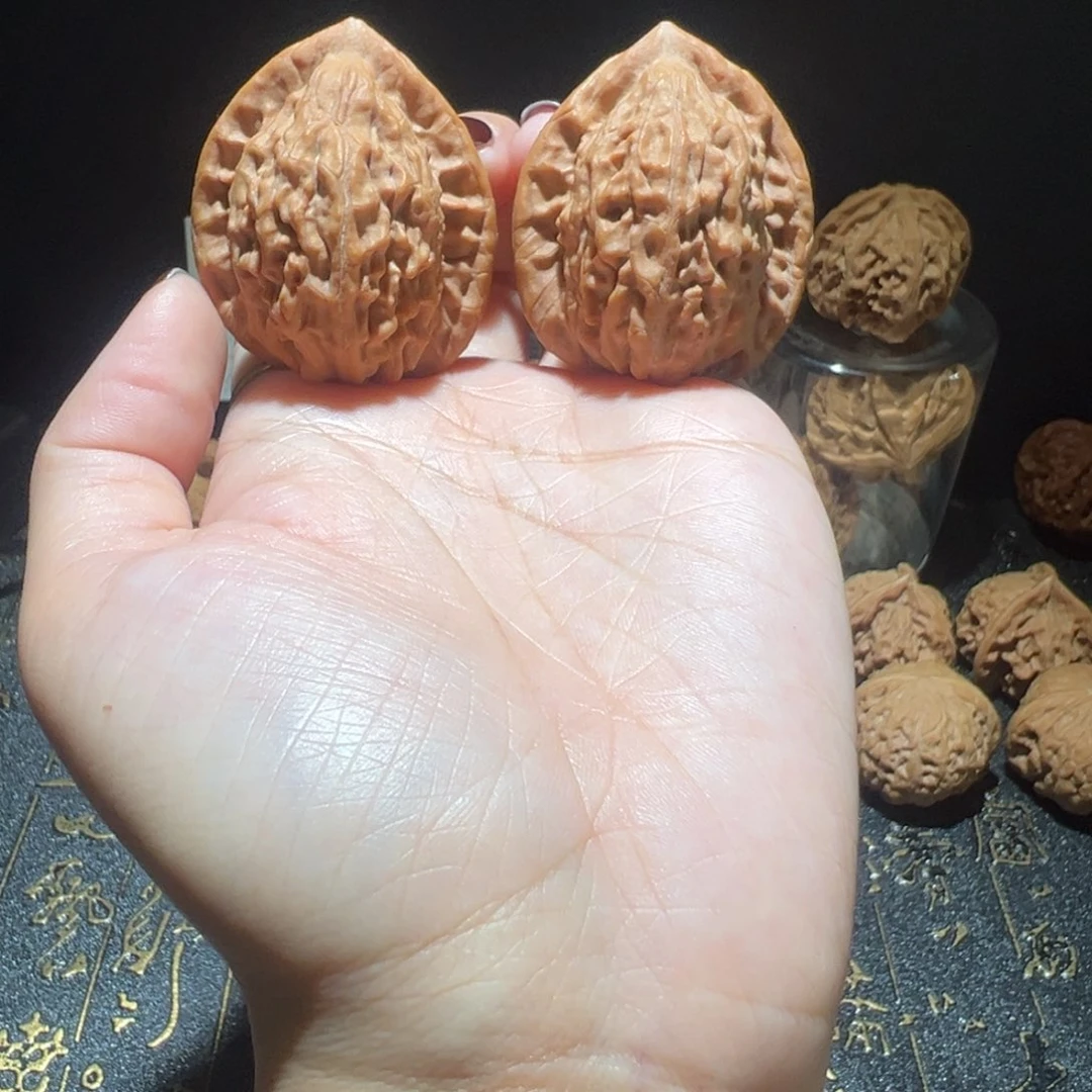 吊坠文玩核桃大红袍37手把件158