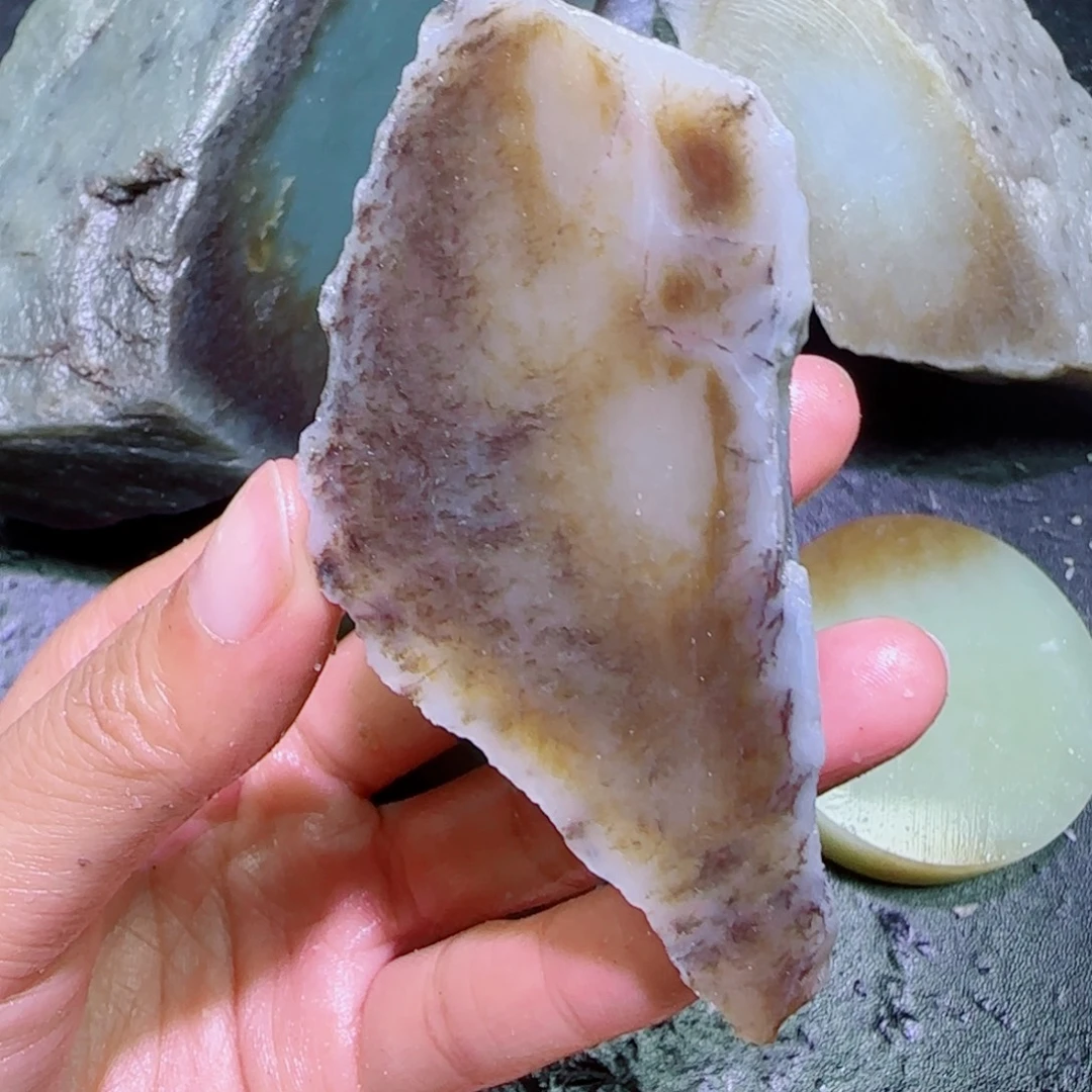 和田玉未镶嵌珠宝半成品