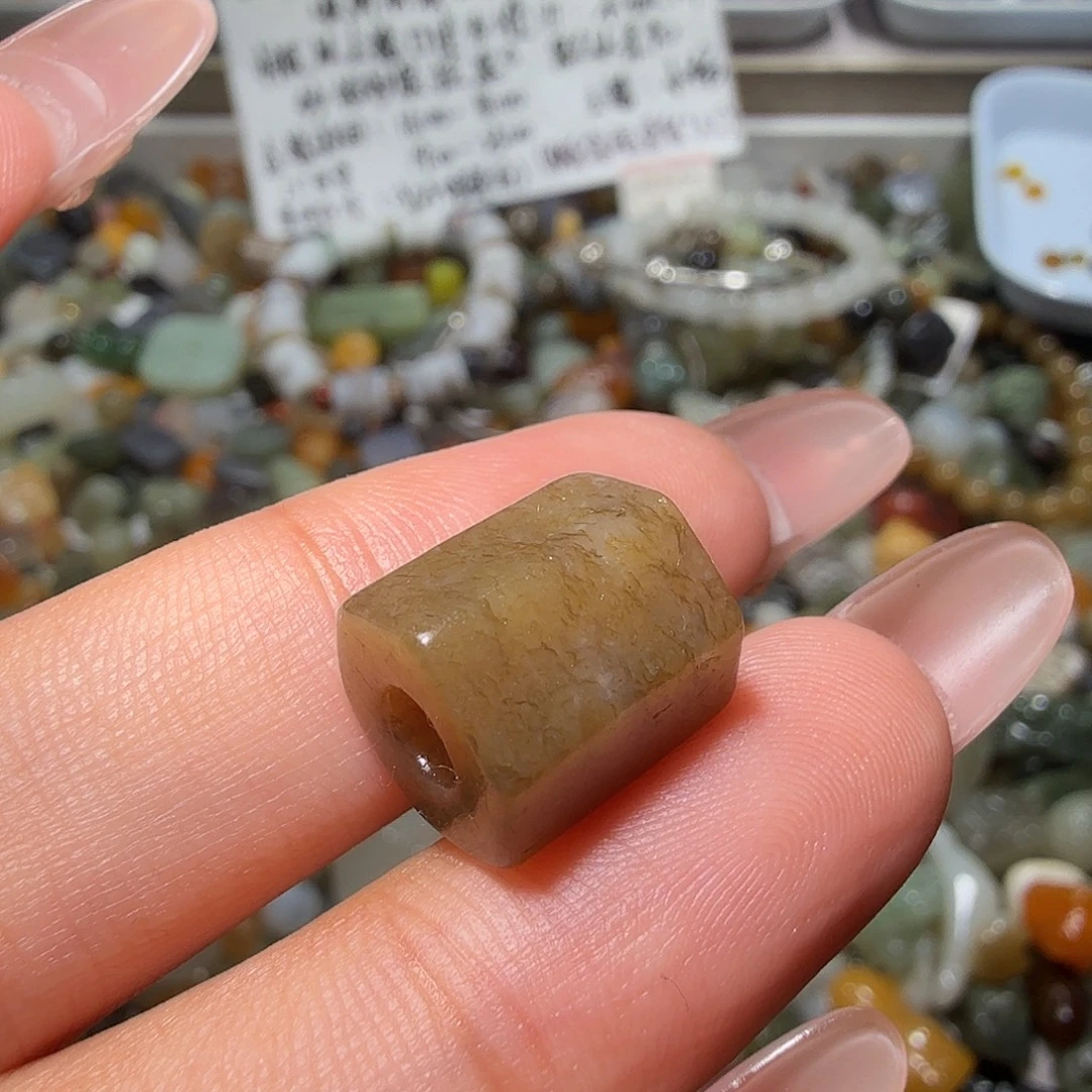 和田玉未镶嵌珠宝奇石