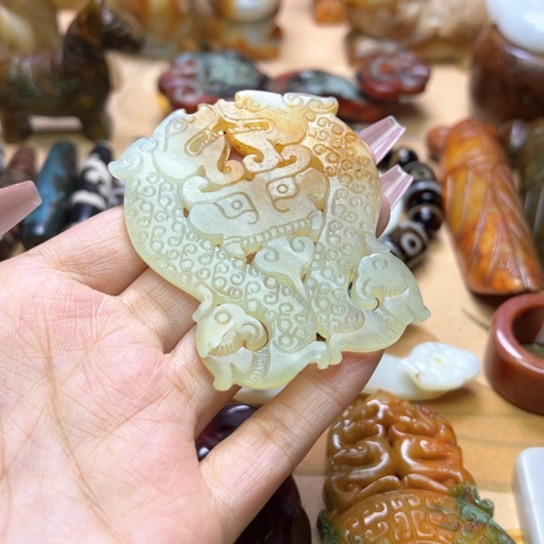 【闪购商品】蛇纹石玉颈饰未镶嵌