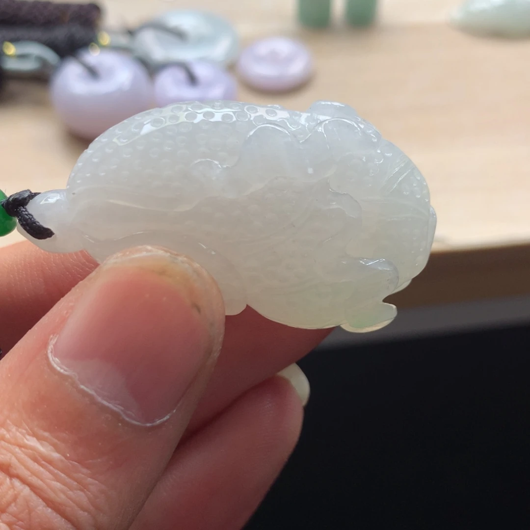 颈饰未镶嵌翡翠吊坠