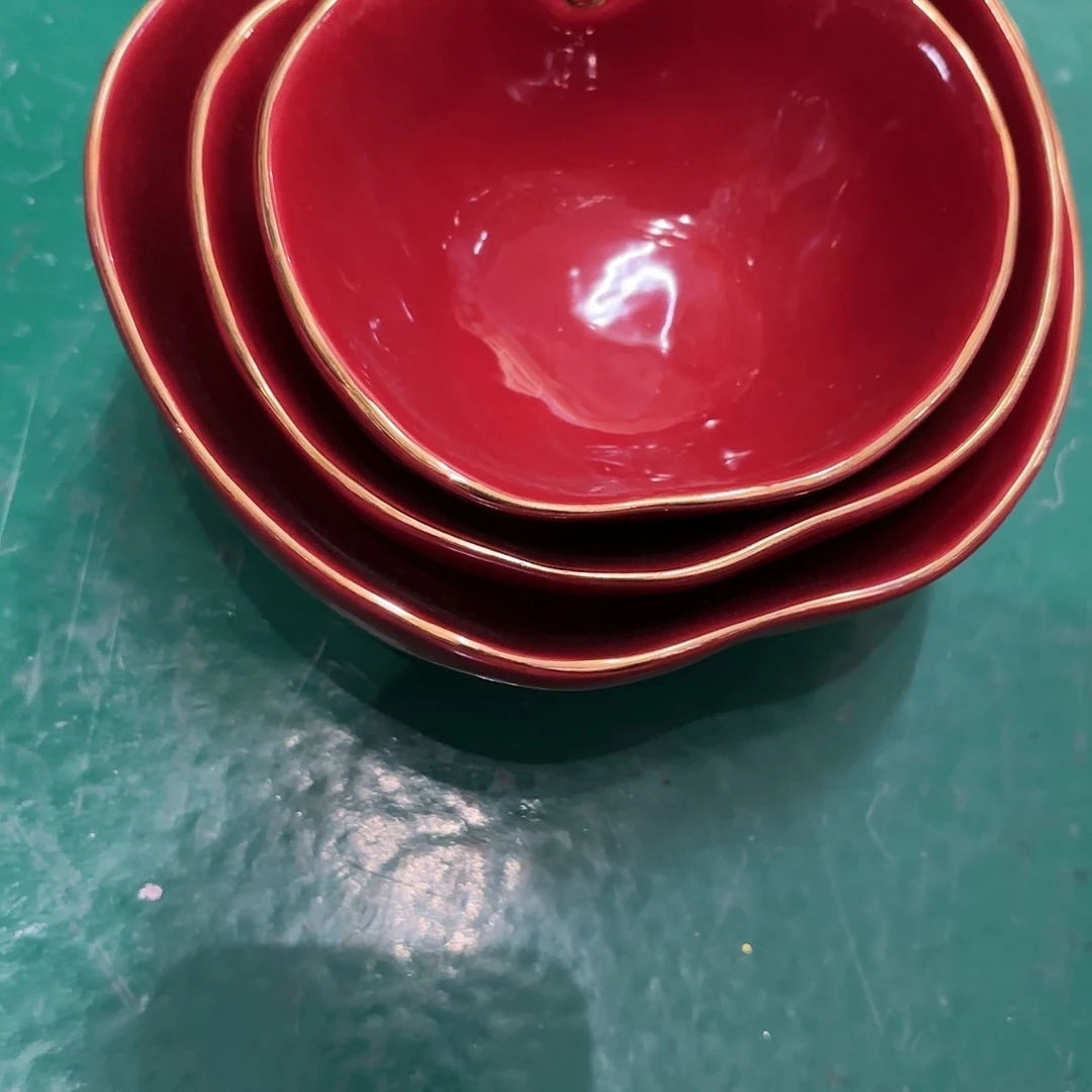 小***恼陶瓷艺术设计中心