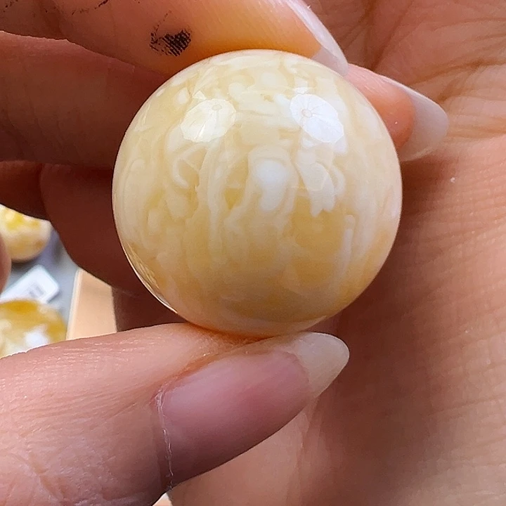 未镶嵌蜜蜡珠宝奇石