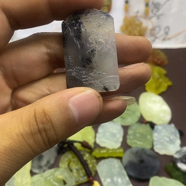 蛇纹石玉合金颈饰