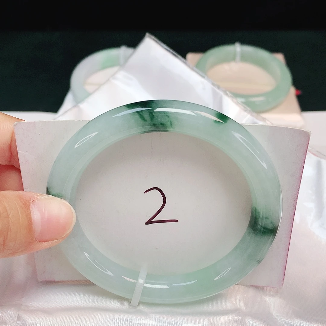 翡翠未镶嵌手镯圆条57