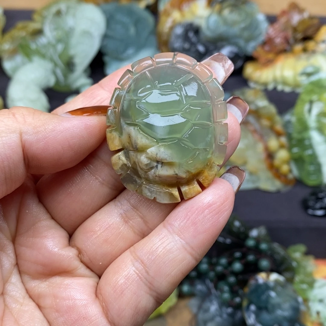 蛇纹石玉颈饰未镶嵌艾*斯