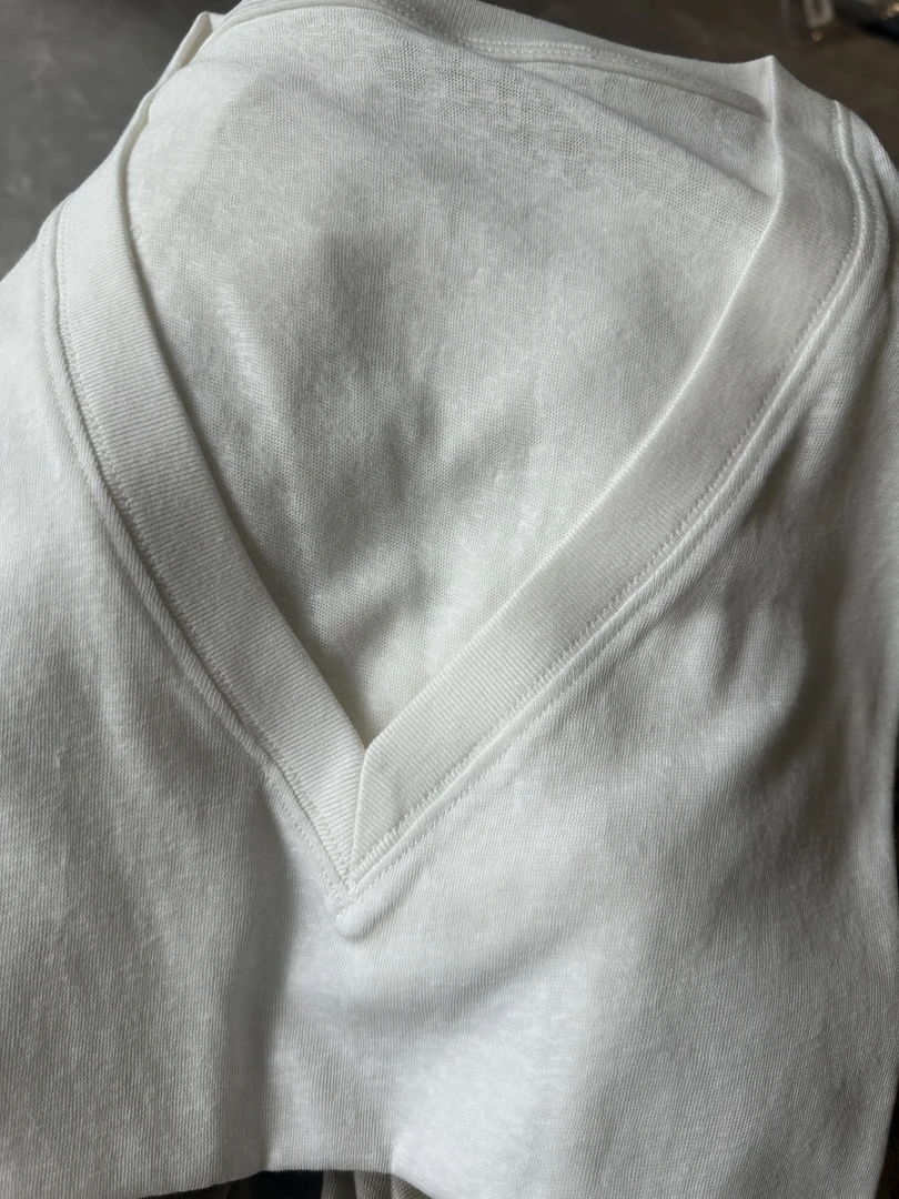 Ivy极简V领超薄棉质短袖女大领口宽松短袖女