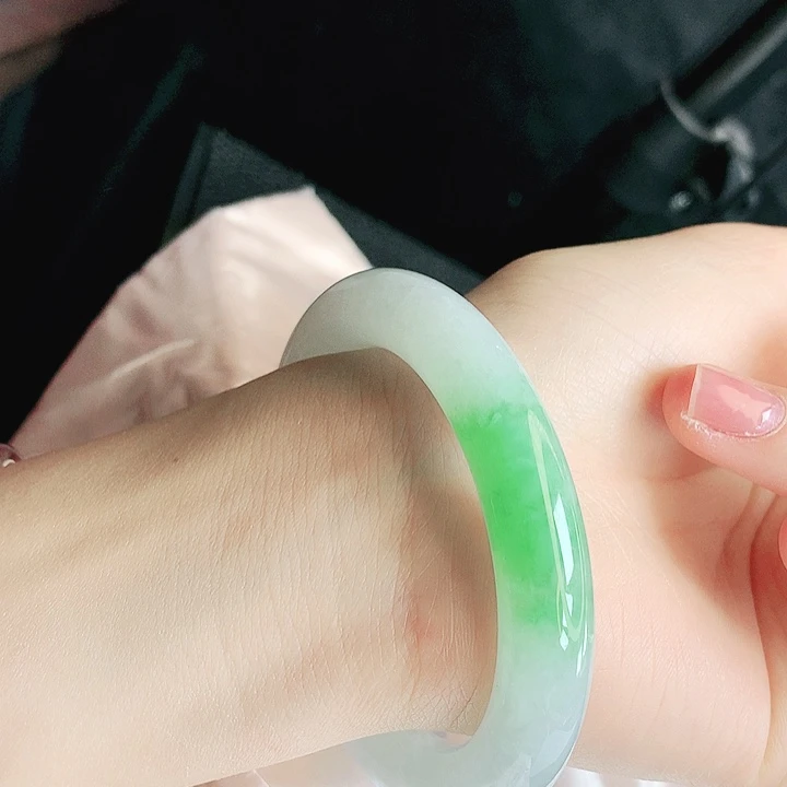 翡翠未镶嵌手镯缅甸天然a货翡翠手镯