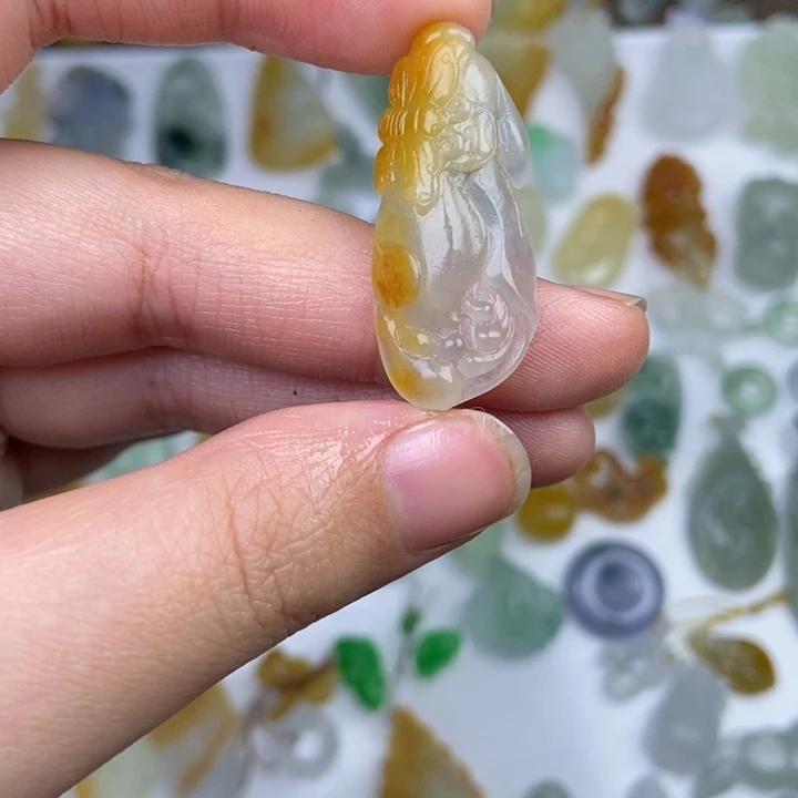 定制翡翠未镶嵌蝶恋花