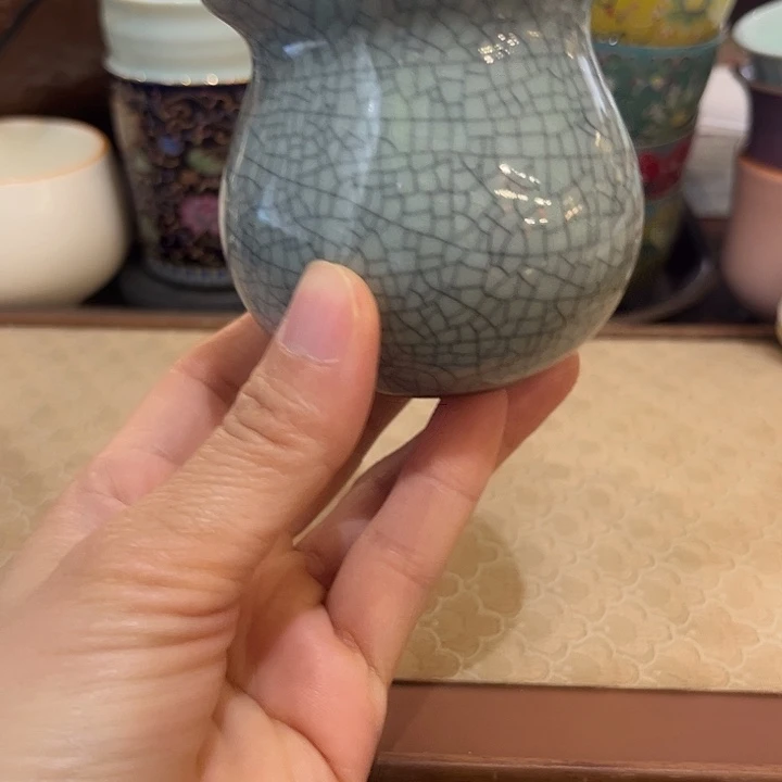 瓷片哥窑公杯微瑕1个