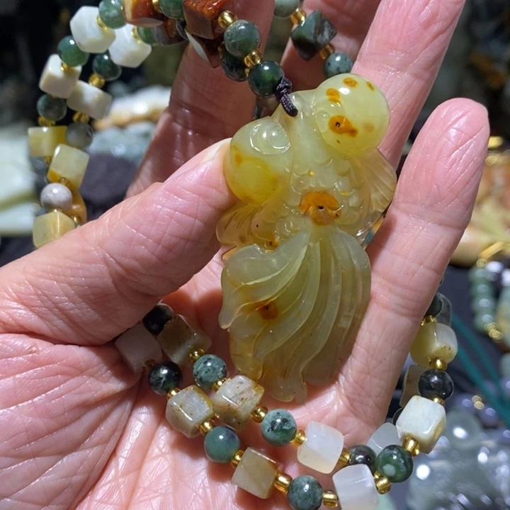 岫玉吊坠(赠链)未镶嵌