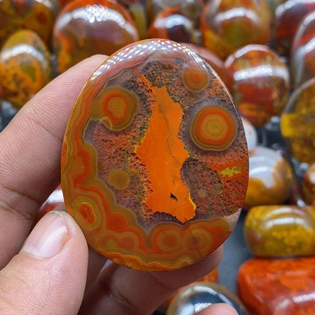 潘***鸣玛瑙/玉髓未镶嵌颈饰